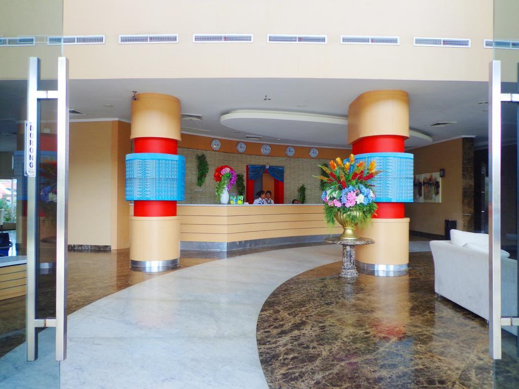Sapadia Hotel Siantar Пематангсиантар Экстерьер фото