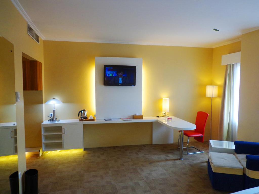 Sapadia Hotel Siantar Пематангсиантар Экстерьер фото