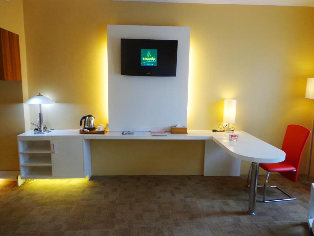 Sapadia Hotel Siantar Пематангсиантар Экстерьер фото