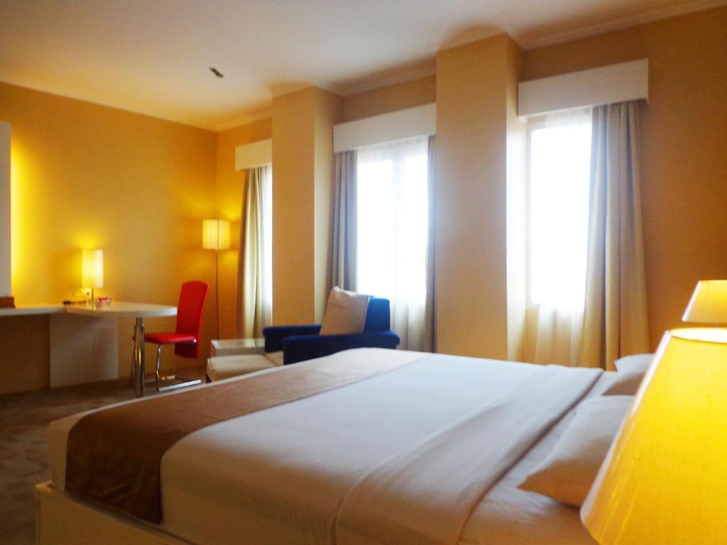 Sapadia Hotel Siantar Пематангсиантар Экстерьер фото