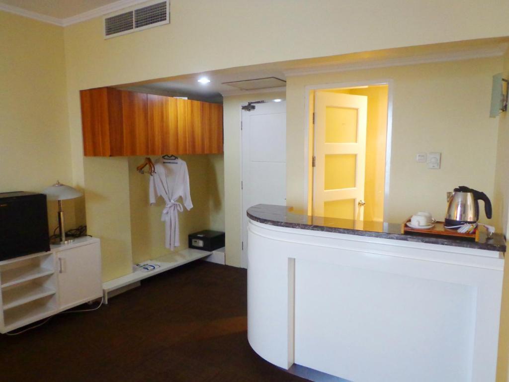 Sapadia Hotel Siantar Пематангсиантар Экстерьер фото